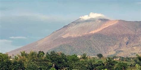 Ashfall Hits Negros Villages