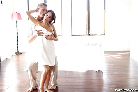 Big Tit Milf Aleksa Nicole Is Being Drilled Deep In Tight Vagina Porn Pictures XXX Photos Sex