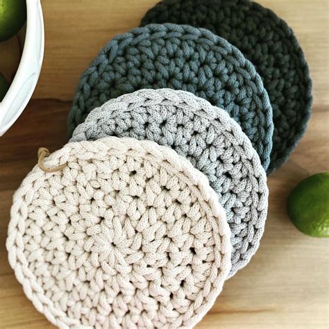 Handmade Round Crochet Trivet Farmhouse Trivet Modern Farmhouse Kitchen Hot Pad Modern Decor