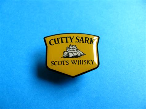 Scotch Whisky Pin Badge Cutty Sark Whiskey Vgc Ebay