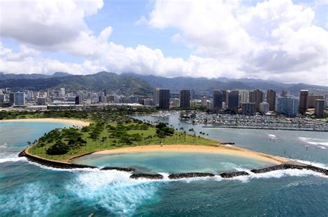 Magic Island Beach, Oahu | To-Hawaii.com