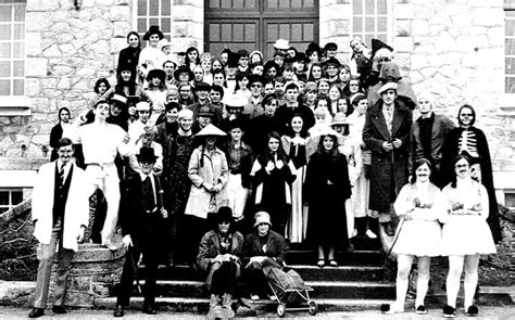 Photo De Classe Carnaval Classe De Terminale De Lyc E Jeanne D