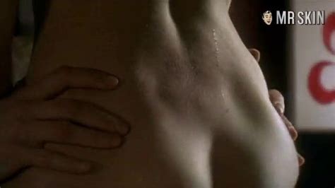 En La Cama Nudity See Nude Pics Clips Mr Skin