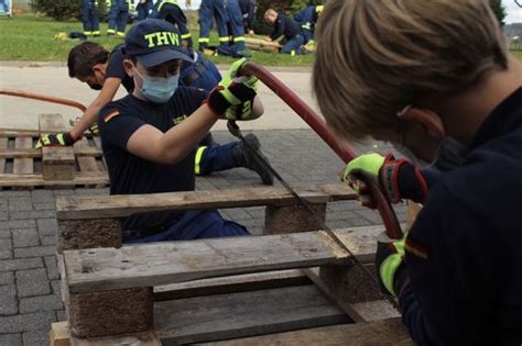 Spielgeräten für den Kindergarten - THW-Jugend Montabaur