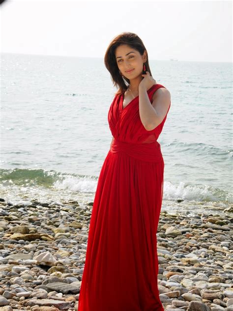 Yami Gautam Super Hot Stills From Telugu Film Yuddham Hot PHOTOSHOOT