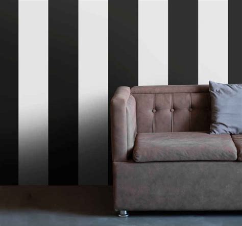 Black and white striped wallpaper - TenStickers