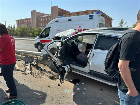 Mardinde Trafik Kazas Yaral