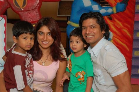 Singer Shaan Family Pics