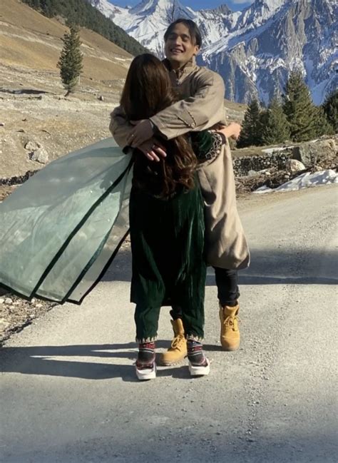 Asim Riaz Shares A Romantic Photo With Himanshi Khurana And Put A Brake