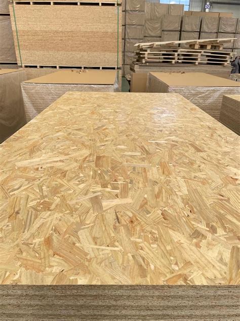 High Quality PINE Oriented Strand Board OSB3 Flakeboards Manufacturer