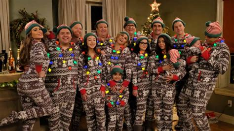 7 'Modern Family' Christmas Episodes to Fill Your Holidays With Joy ...