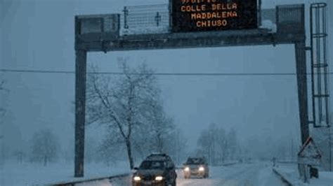 Chiuso Per Neve Il Colle Della Maddalena La Stampa