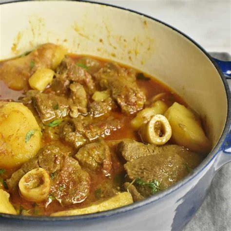 Aloo Gosht Pakistani Meat Potato Curry Untold Recipes By Nosheen