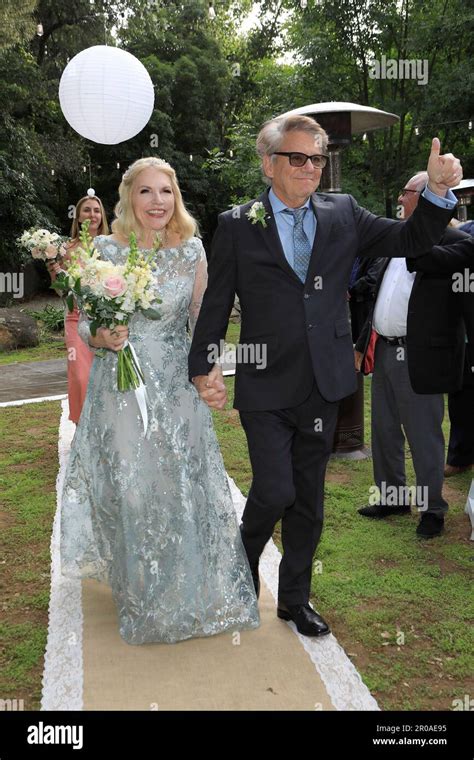 May 6 2023 Ojai California USA EXCLUSIVE JUST MARRIED ALL THUMBS