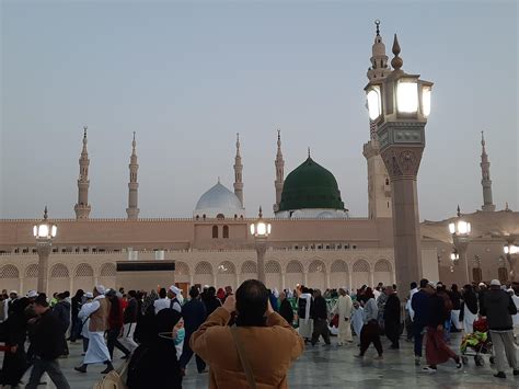 Medina Ar Bia Saudita Dezembro De Bela Vista Noturna Em Masjid