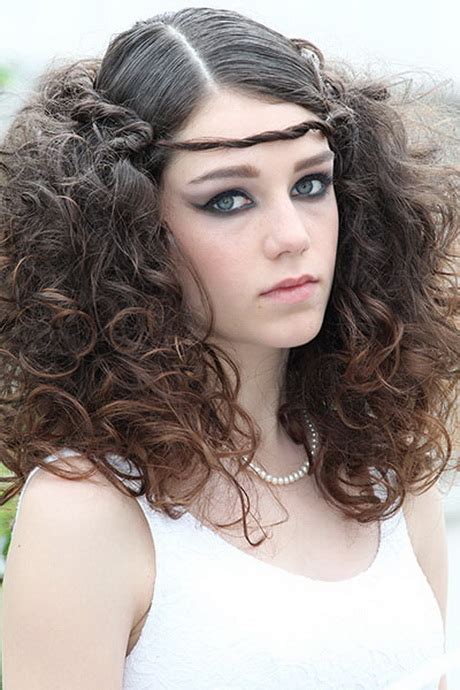 Frisur Mit Locken Sch Nheit Und Stil