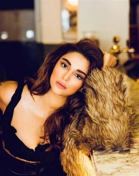 Hot Photos Of Saiee Manjrekar Wiki Bio Films Facts Photoshoots Instagram