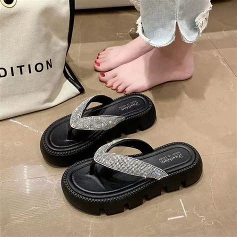 Chinelos Flip Flop De Strass Para Mulheres Solas Grossas Roupas Ao Ar