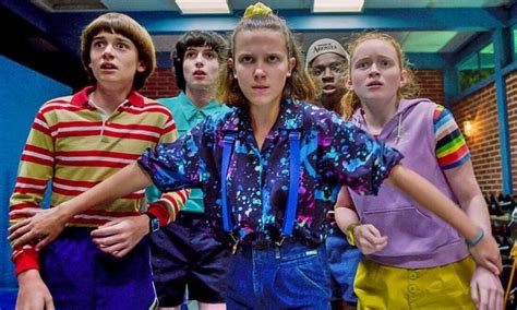 ¿son Pistas Escritores De Stranger Things Comparten Foto De Uno De Los Personajes