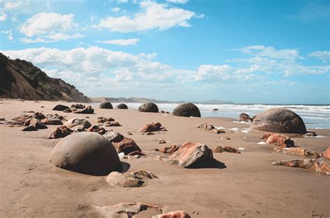 Moeraki Boulders Are One Of New Zealands Most Picturesque Spots