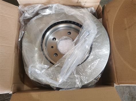 Передние тормозные диски — Opel Astra J GTC, 1,4 л, 2013 года ...