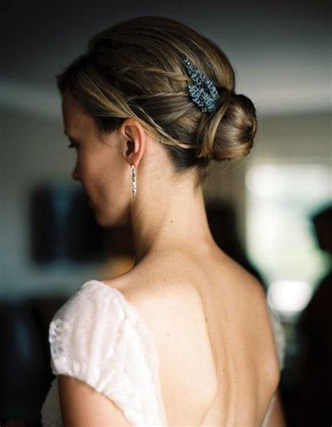 Chignon de mariage cheveux mi longs Je veux un joli chignon de mariée