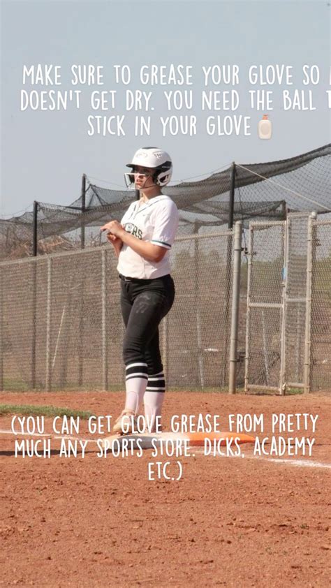 Softball Tips🥎 | Softball team pictures, Softball pictures poses, Softball photos