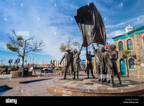 Liberation Square Statue Hi Res Stock Photography And Images Alamy