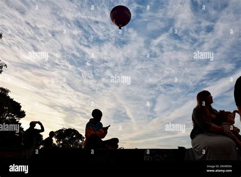 Bristol Reino Unido De Agosto De Globo Aerost Tico Vuela