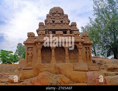 Los Antiguos Templos Monol Ticos De Los Rathas Panch En Mahabalipuram