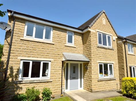 4 Bed Detached House For Sale In Knoll View Farsley Pudsey West