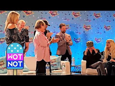 Shannen Doherty Gets Standing Ovation At Reunion Youtube