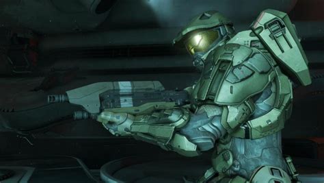 Master Chief Isnt Dead Hes Being Hunted Says New Halo 5 Guardians