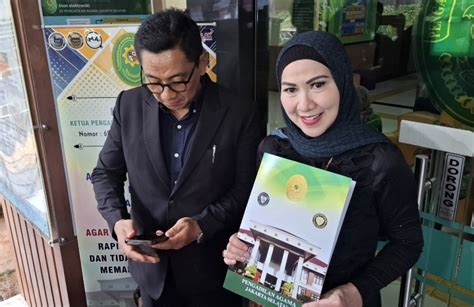 Venna Melinda Lega Akhirnya Resmi Bercerai Dari Ferry Irawan