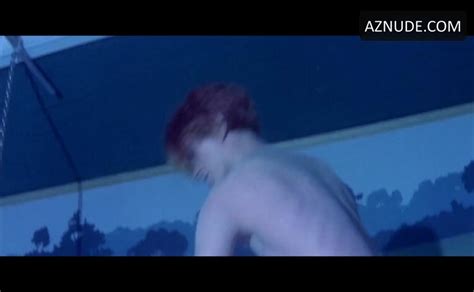 David Bowie Penis Shirtless Scene In The Man Who Fell To Earth AZMen