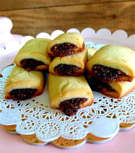 BISCOTTI CON FICHI AMARETTI E CIOCCOLATO Lacucinadiramona