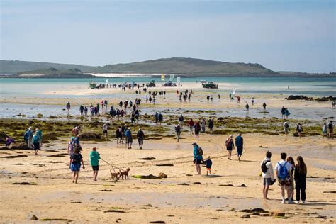 Revellers party for just 90 minutes on disappearing sandbar at world’s