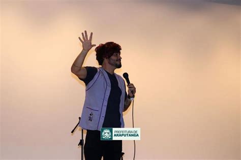 Humorista Diogo Almeida Apresenta Vida De Professor Em Show De