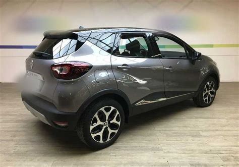 Renault Captur TCe 12V 90 CV Sport Edition2 Grigio Cassiopea Usato