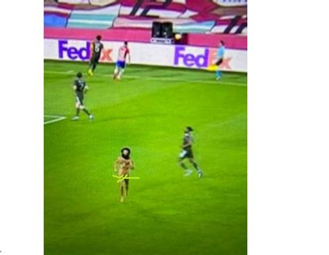 Granada Vs Man Utd Police Give Details Of Naked Pitch Invader The