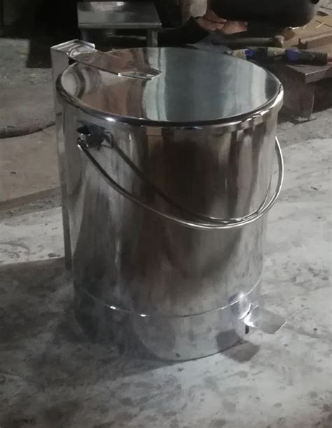 Bsi Polished Stainless Steel Pedal Operated Dustbin Material Grade