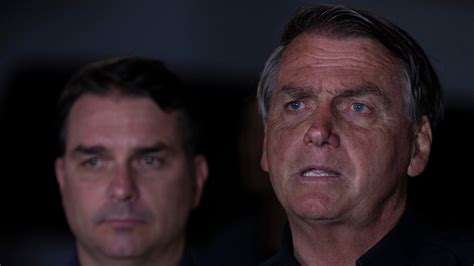 Bolsonaro é perseguido e pode recorrer à ONU se for denunciado diz Flávio