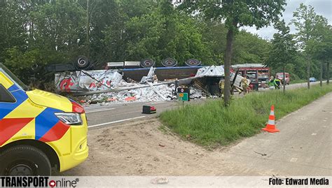 Transport Online Dode Bij Zeer Ernstig Ongeval Op N Foto S