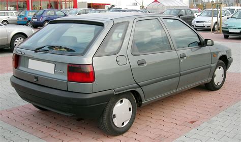 File:Citroen ZX rear 20081127.jpg - Wikimedia Commons