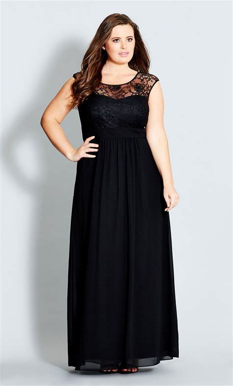 5 Ways To Wear A Plus Size Black Maxi Dress