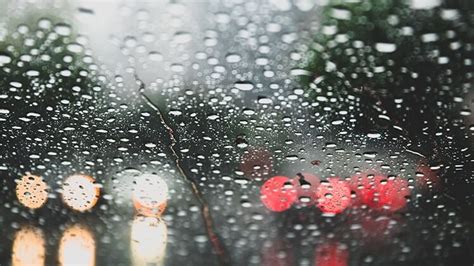 8 Consejos Importantes Para Conducir Bajo La Lluvia 2023