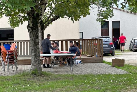 Le Comité des Fêtes prépare la Prairie des Croquants pour les Soirées