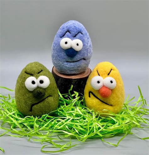 Pin By Vikki Bautz On Felt Easter In Felt Crafts Needle Felting