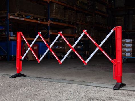 Expandable Safety Barrier Free Delivery