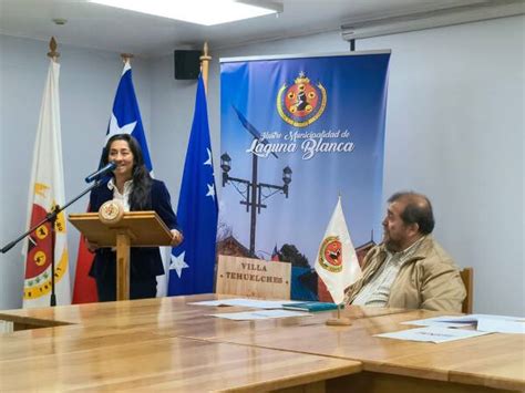 Sernac Firma Convenio Con La Municipalidad De Laguna Blanca Para Mayor